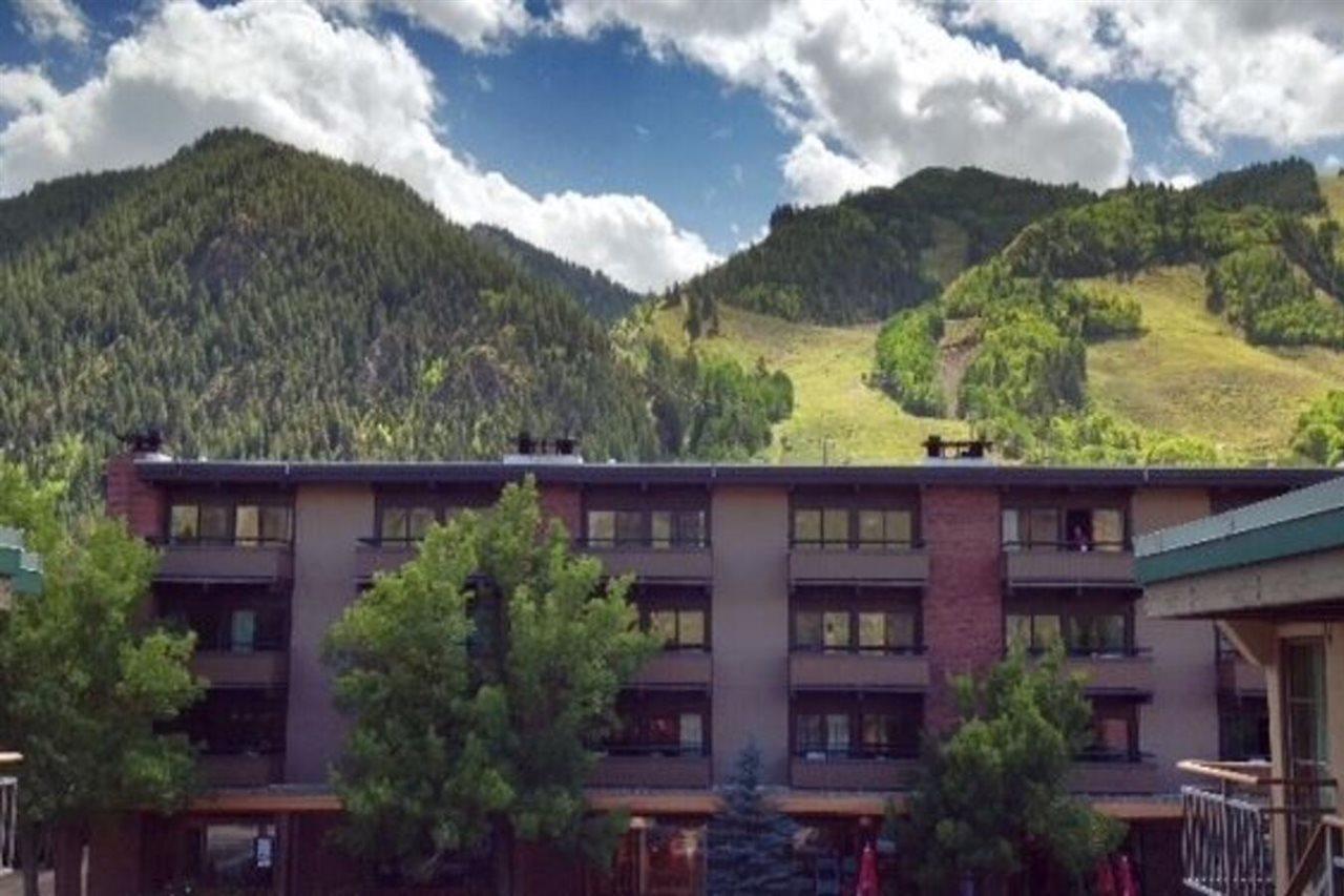 Chateau Aspen Condominiums Bagian luar foto